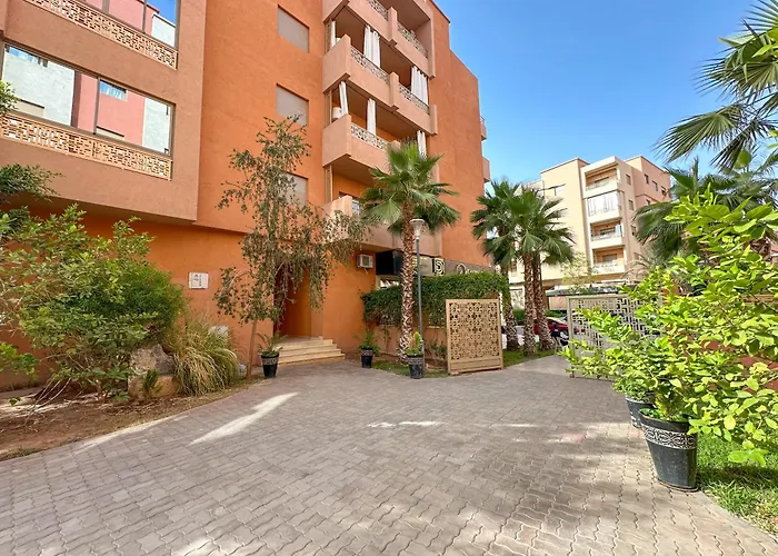 Modern Flat With Double Patio Right Next To Marrakech Center